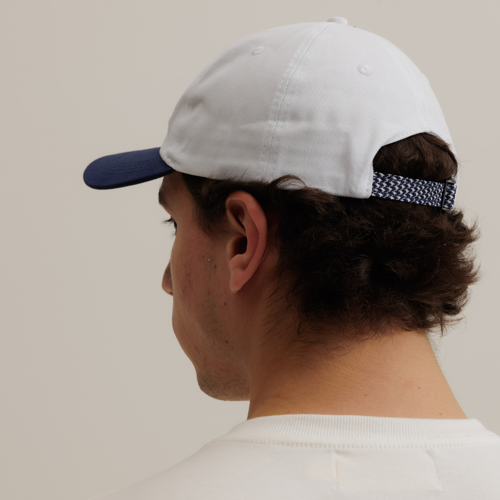 Cappellino bianco